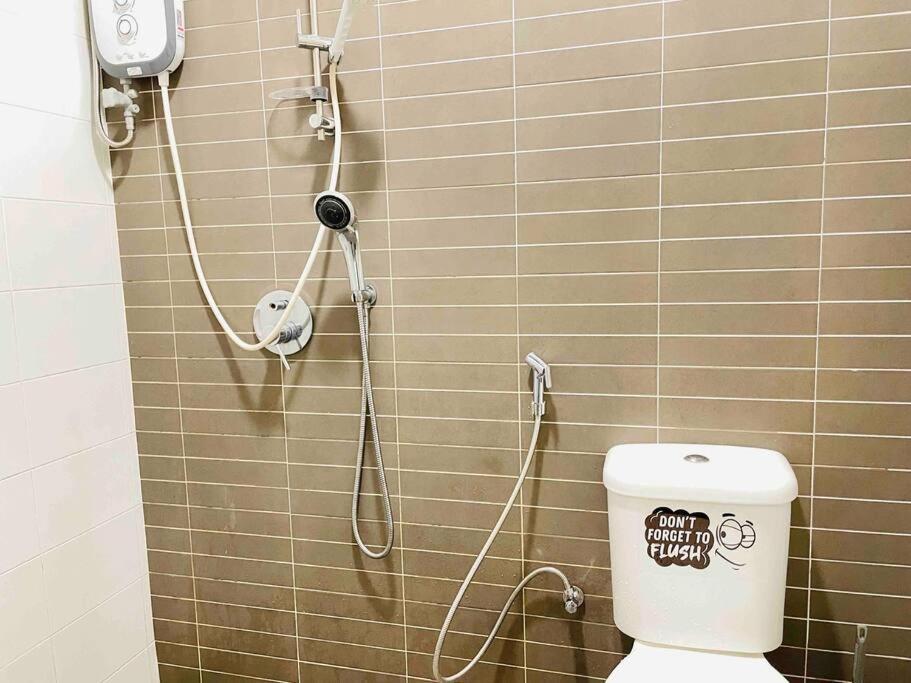 Mount Austin Palazio High Floor W Balcony 2-4pax With Tv Box 5mins Aeon B213 Apartment Johor Bahru