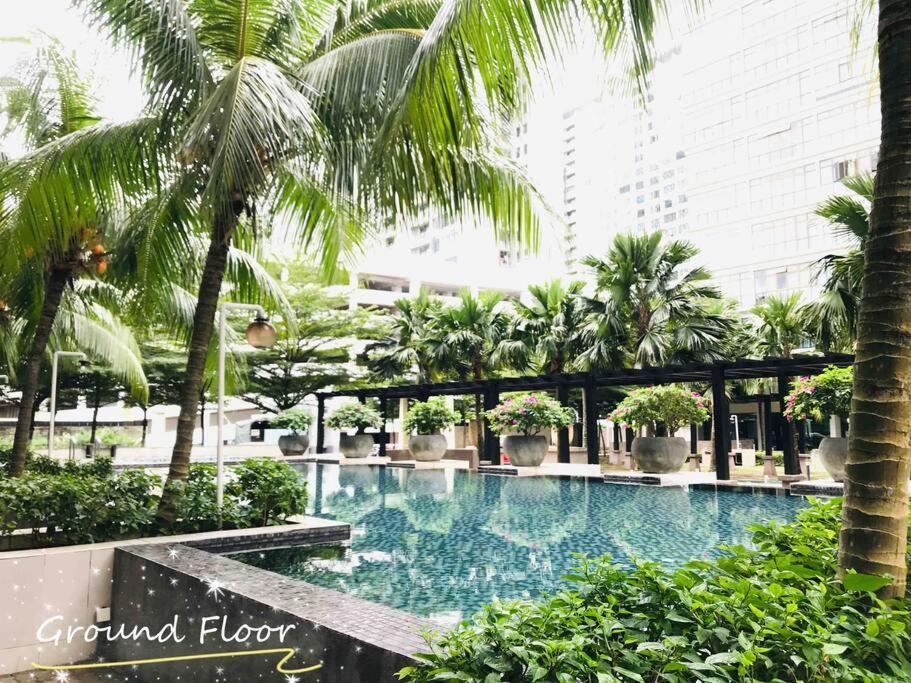 Apartemen Mount Austin Palazio High Floor W Balcony 2-4pax With Tv Box 5mins Aeon B213 *