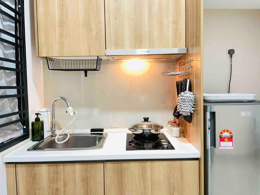 Mount Austin Palazio High Floor W Balcony 2-4pax With Tv Box 5mins Aeon B213 Apartment *