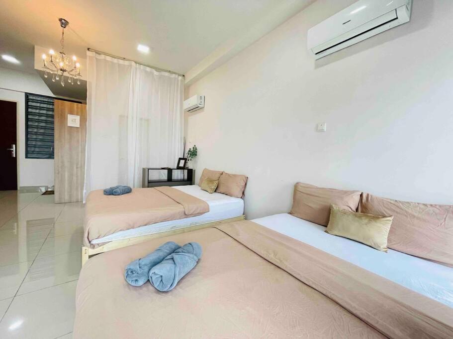 Mount Austin Palazio High Floor W Balcony 2-4pax With Tv Box 5mins Aeon B213 *